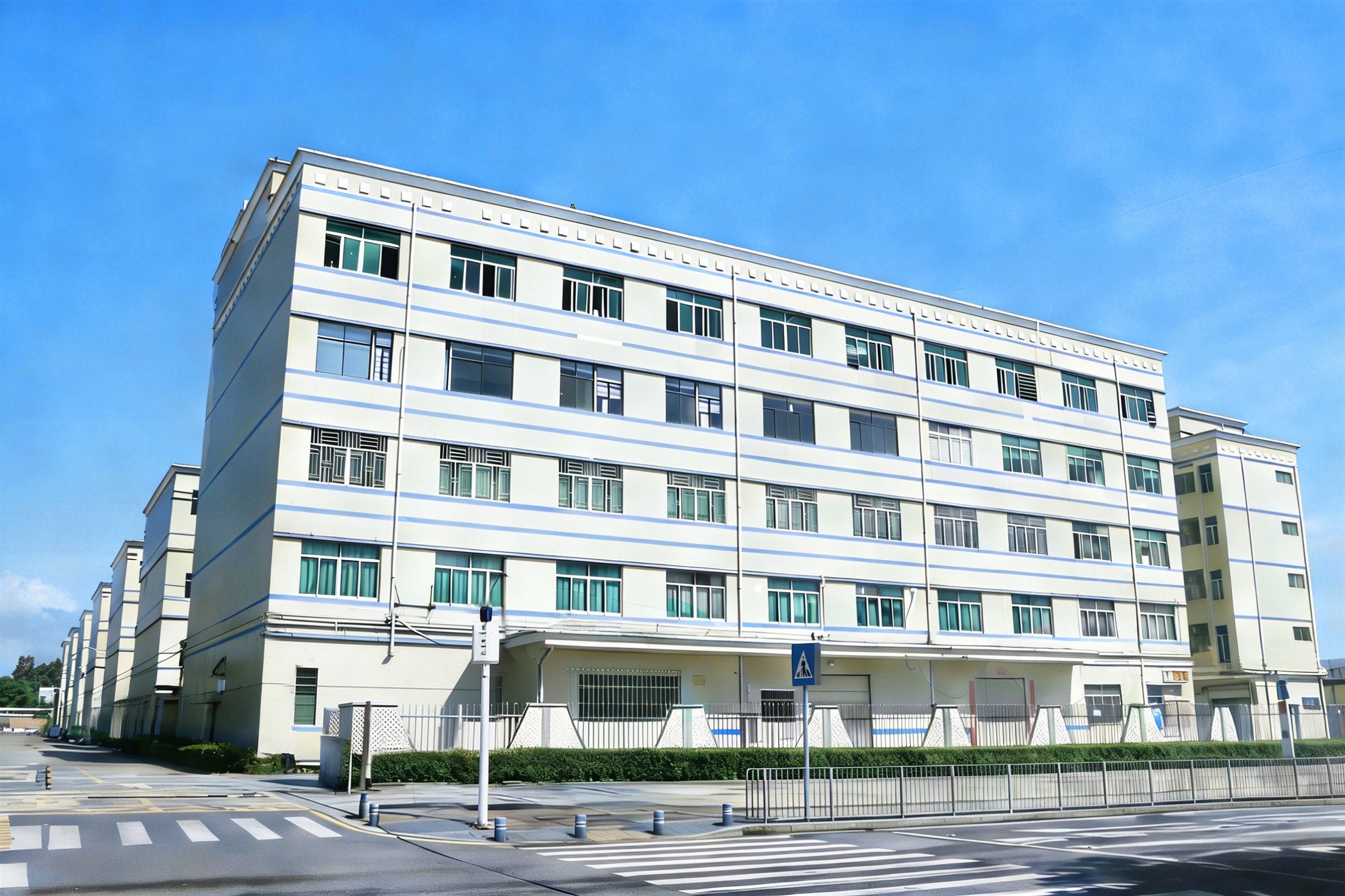 YJX custom fabric packaging factory building in Shenzhen, China